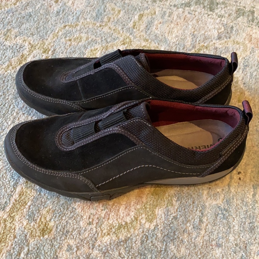 Merrels, 8.5 - Picture 2 of 6